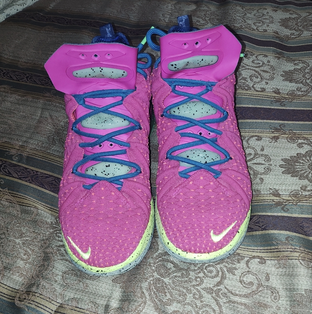 Mens Nike Lebron XVIII Pink Prime/Multicolor Sneaker Size 9